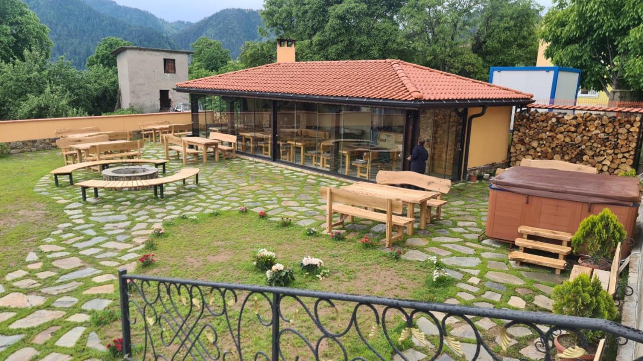 Guesthouse Nefertiti Smolyan Eksteriør bilde