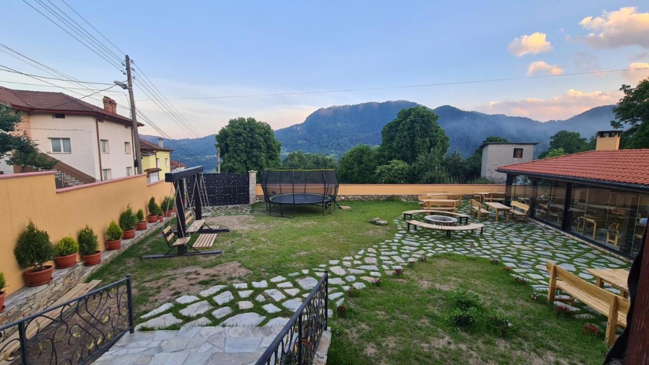 Guesthouse Nefertiti Smolyan Eksteriør bilde